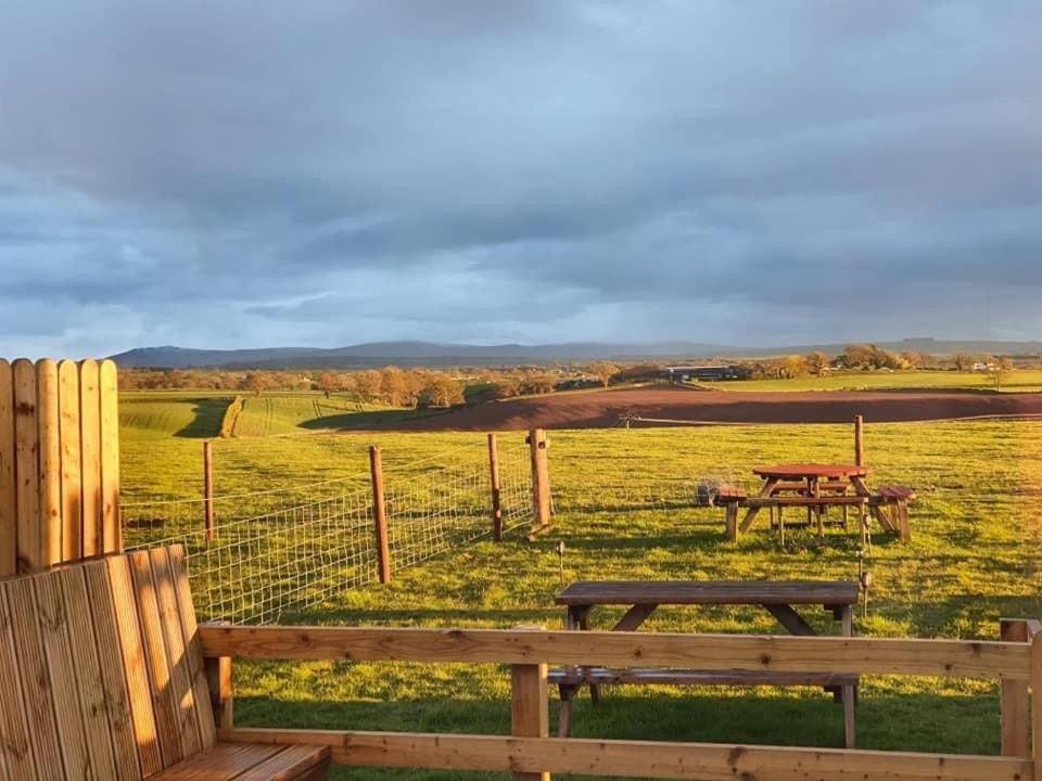 Unit 4 - Skiddaw View Camping Pod คาร์ลไอเอิล ภายนอก รูปภาพ