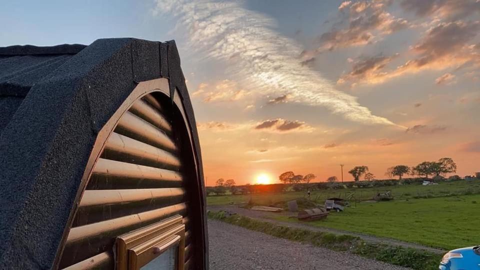 Unit 4 - Skiddaw View Camping Pod คาร์ลไอเอิล ภายนอก รูปภาพ